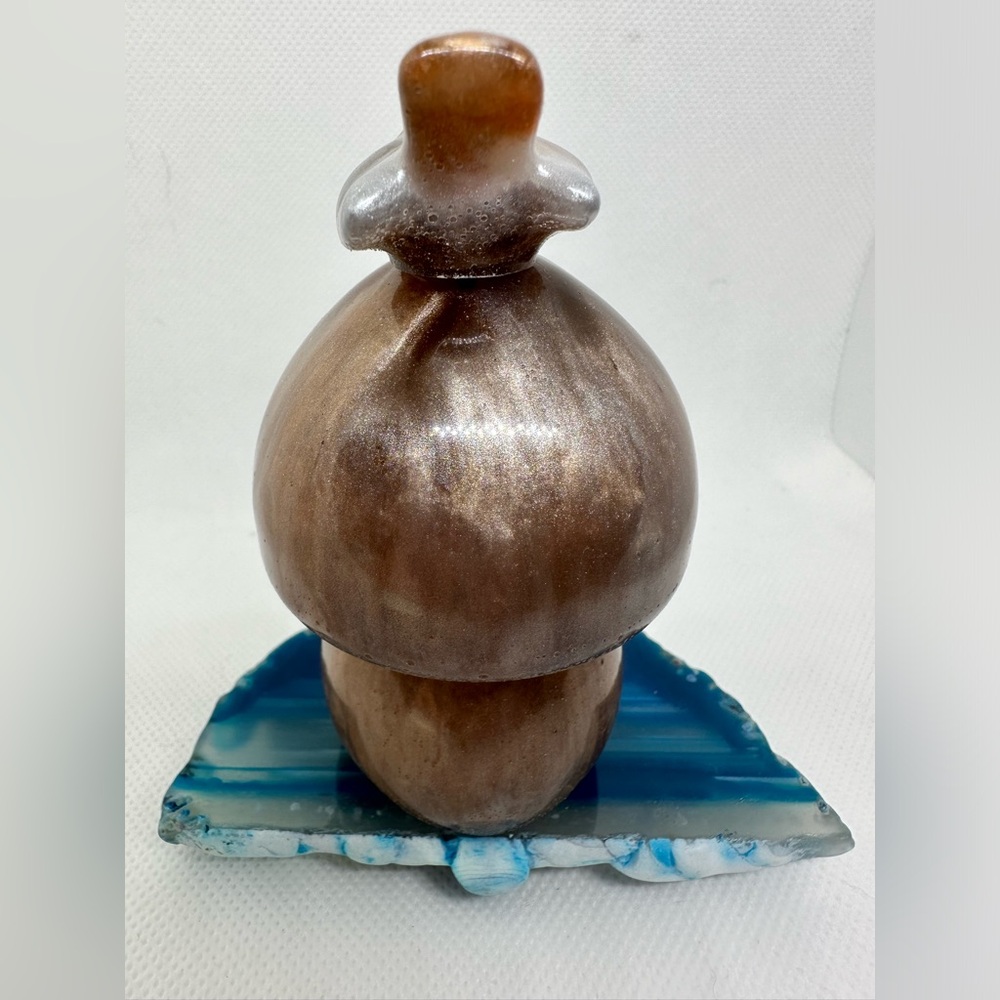 Beautiful handmade resin nesting bird a mushroom. PRICE DROP!!!